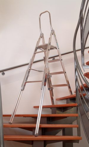 Escabeaux pliants : Escabeau télescopique